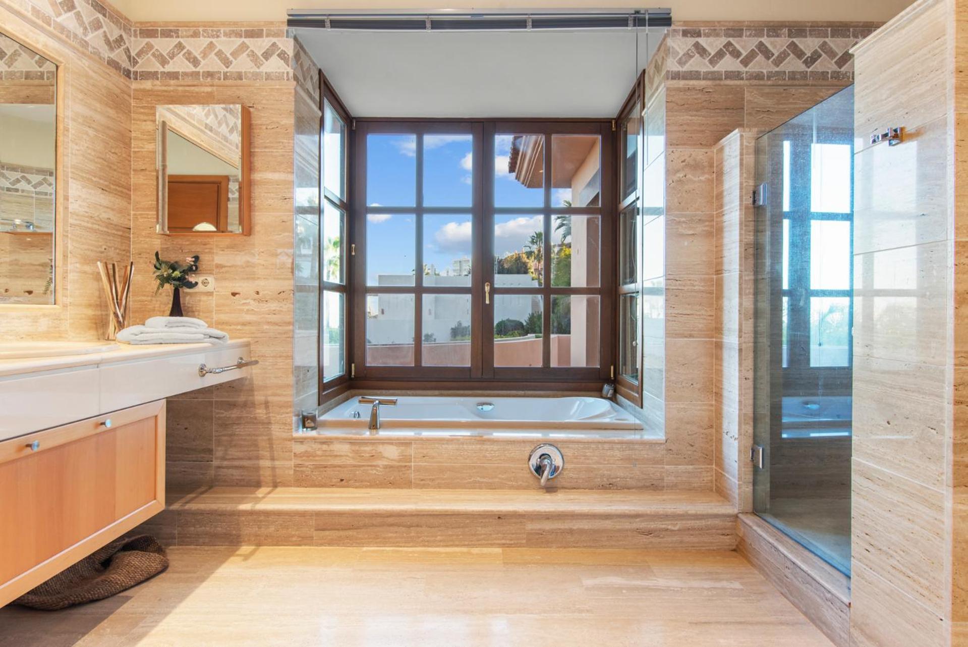 Luxury Villa Robledal By Mabiente - Views Of The Sea And The Golf Course Marbella Exterior foto